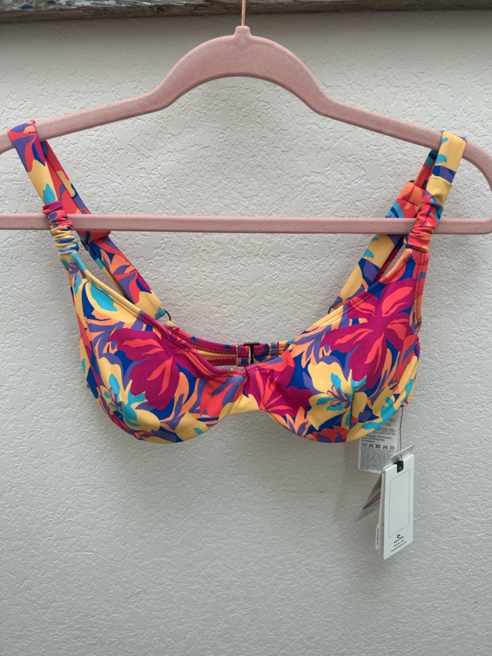 Rip Curl Es Verdad Vibrant Floral Underwire Bikini Top, Size Small